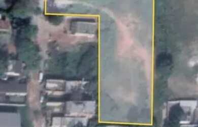 Imagem: O terreno possui 300m² de Área e está localizado em Terra