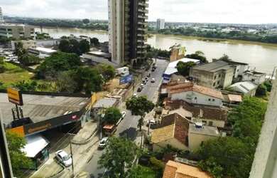 Imagem: O apartamento possui 3 Dormitórios, 1 Banheiro, 1 Vaga na garagem