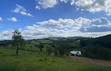 Imagem: O terreno possui 500m² de Área e está localizado em Usina