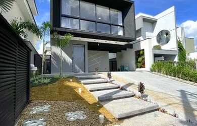 Imagem: A casa em condomínio possui 3 Dormitórios, 4 Banheiros, 4