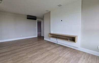 Imagem 9: Alto Padrão, Alphaville, Le Parc, 243m², 4 Suítes, 4 Vagas de Garagem,...