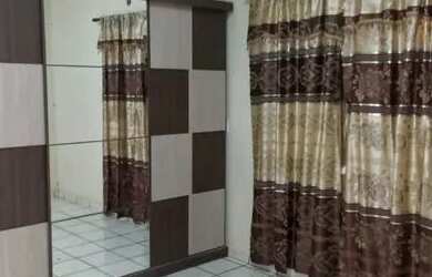 Imagem: A casa possui 2 Dormitórios, 3 Banheiros, 1 Vaga na garagem