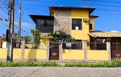 Imagem: A casa possui 3 Dormitórios, 3 Banheiros, 2 Vagas na garagem