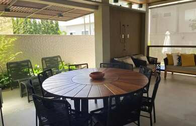 Imagem 3: Vendo Sobrado com 4 suítes com piscina e área gourmet mobiliado