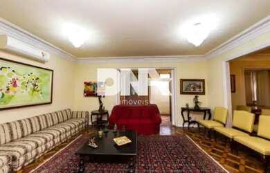 Imagem: O apartamento possui 4 Dormitórios, 3 Banheiros, 1 Vaga na