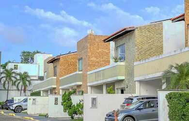 Imagem: A casa em condomínio possui 3 Dormitórios, 4 Banheiros, 2