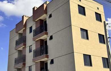 Imagem: O apartamento possui 2 Dormitórios, 1 Banheiro, 1 Vaga na garagem