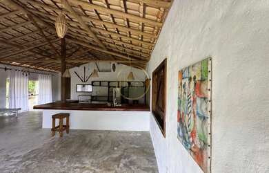 Imagem: A casa possui 2 Dormitórios, 2 Banheiros, 3 Vagas na garagem