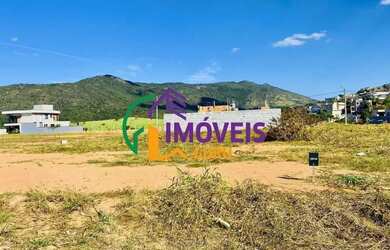Imagem: O terreno à venda possui e está localizado em Vila Santista