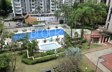 Imagem: O apartamento possui 4 Dormitórios, 3 Banheiros, 2 Vagas na