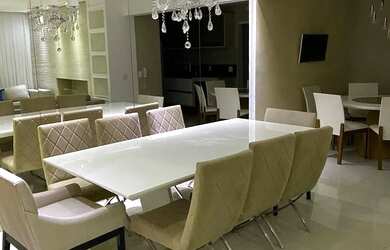 Imagem: O apartamento possui 3 Dormitórios, 5 Banheiros, 3 Vagas na