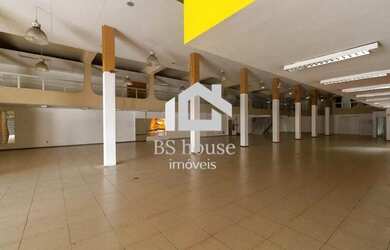 Imagem: O depósito possui 1.621m² de Área e está localizado em