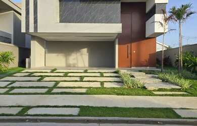 Imagem: A casa em condomínio possui 5 Dormitórios, 5 Banheiros, 5