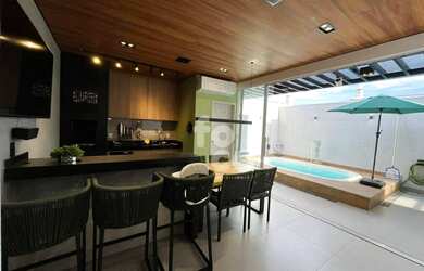 Imagem: A casa em condomínio possui 3 Dormitórios, 2 Banheiros, 2