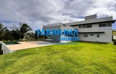 Imagem: A casa em condomínio possui 4 Dormitórios, 5 Banheiros, 2