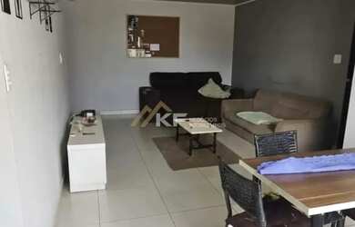 Imagem: O apartamento possui 3 Dormitórios, 1 Banheiro, 1 Vaga na garagem