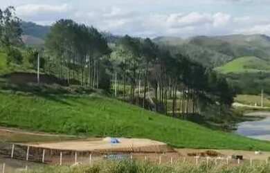 Imagem: O terreno possui 1.000m² de Área e está localizado em Jardim