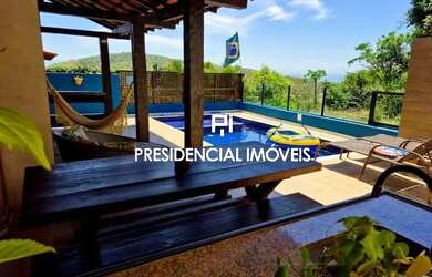 Imagem: A casa em condomínio possui 5 Dormitórios, 2 Banheiros, 4