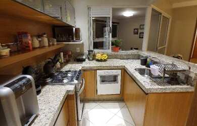 Imagem: O apartamento possui 2 Dormitórios, 2 Banheiros, 1 Vaga na