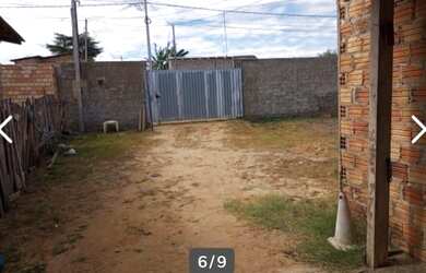 Imagem: A casa à venda possui 2 Dormitórios, 1 Banheiro, 5 Vagas na