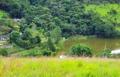 Imagem: O terreno possui 800m² de Área e está localizado em Parque