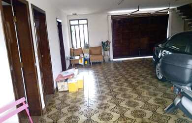 Imagem 2: muito bem localizado. Piscina, Ar-condicionado, 300m² de Áreae4 Vagas...