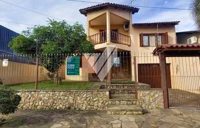 Imagem: A casa possui 2 Dormitórios, 2 Banheiros e 200m² de Área