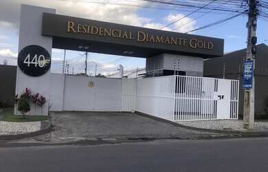 Imagem: A casa em condomínio possui 3 Dormitórios, 2 Banheiros, 2