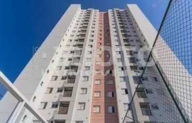 Imagem: O apartamento possui 3 Dormitórios, 1 Banheiro, 1 Vaga na garagem