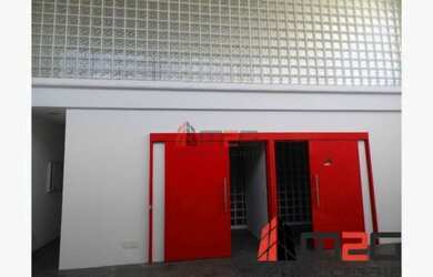 Imagem: O depósito possui 5 Vagas na garagem, 702m² de Área e está