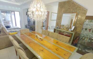 Imagem: O apartamento possui 3 Dormitórios, 1 Banheiro, 2 Vagas na