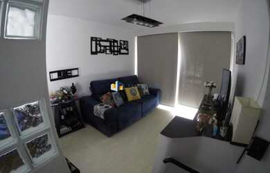 Imagem: A casa possui 2 Dormitórios, 2 Banheiros, 2 Vagas na garagem