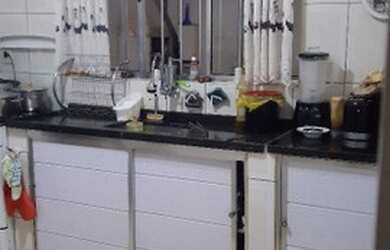 Imagem: A casa à venda possui 2 Dormitórios, 3 Banheiros, 2 Vagas