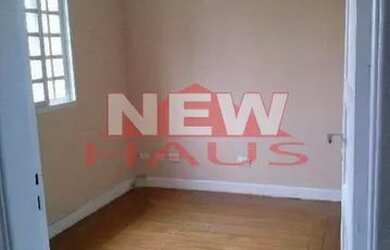 Imagem: A casa possui 4 Dormitórios, 2 Banheiros, 1 Vaga na garagem