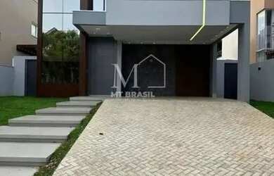 Imagem: A casa em condomínio possui 4 Dormitórios, 4 Banheiros, 2