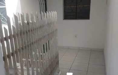 Imagem: A casa possui 2 Dormitórios, 1 Banheiro, 50m² de Área e