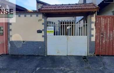 Imagem: A casa possui 2 Dormitórios, 2 Banheiros, 1 Vaga na garagem