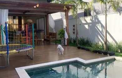 Imagem: A casa em condomínio possui 3 Dormitórios, 5 Banheiros, 4