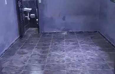 Imagem: A casa possui 1 Dormitório, 1 Banheiro e está localizado