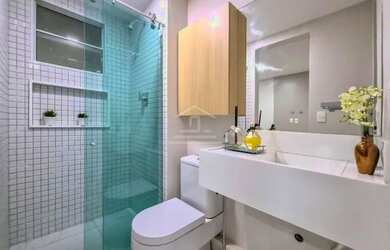 Imagem: O apartamento possui 2 Dormitórios, 2 Banheiros, 2 Vagas na