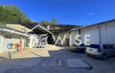 Imagem: O depósito possui 2.276m² de Área e está localizado em