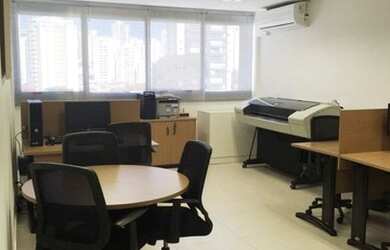 Imagem: O depósito possui 1 Vaga na garagem, 30m² de Área, Imóvel