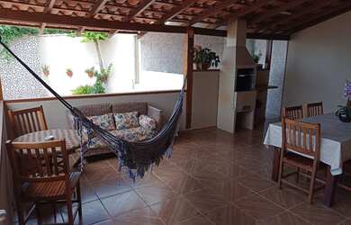 Imagem 6: Casa da Rosi. Churrasqueira, Área de serviço, 2 Vagas na garageme2 Dormitórios