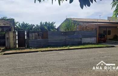 Imagem: O terreno possui 302m² de Área e está localizado em Leonor