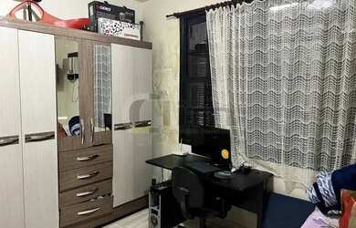 Imagem: A casa em condomínio possui 4 Dormitórios, 3 Banheiros, 3