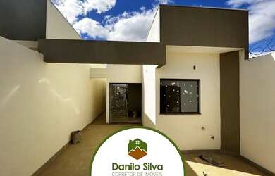 Imagem: A casa possui 3 Dormitórios, 1 Banheiro, 1 Vaga na garagem