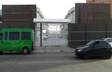 Imagem: A casa possui 2 Dormitórios, 2 Banheiros, 1 Vaga na garagem