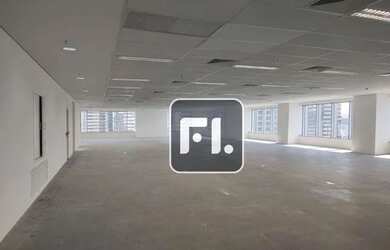 Imagem: O depósito possui 5 Vagas na garagem, 450m² de Área e está