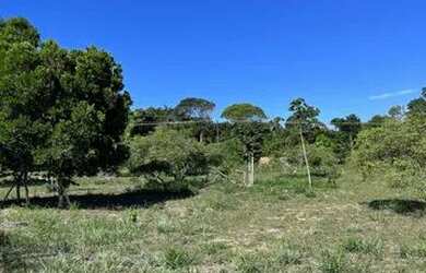 Imagem: O terreno possui 6.000m² de Área e está localizado em Arraial