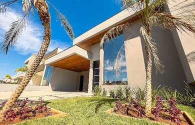 Imagem: A casa em condomínio possui 3 Dormitórios, 4 Banheiros, 4